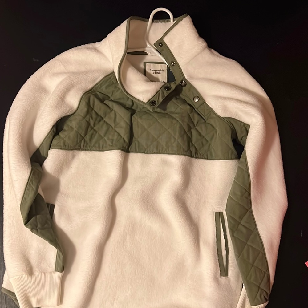 Abercrombie & Fitch fleece